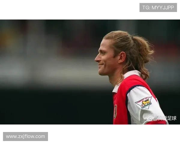 探寻足球明星的璀璨星光与传奇人生背后的名字与故事 探寻足球明星的璀璨星光与传奇人生背后的名字与故事